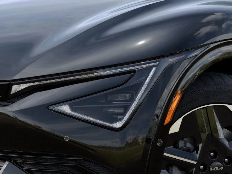 2025 Kia EV6 Wind - Photo 11