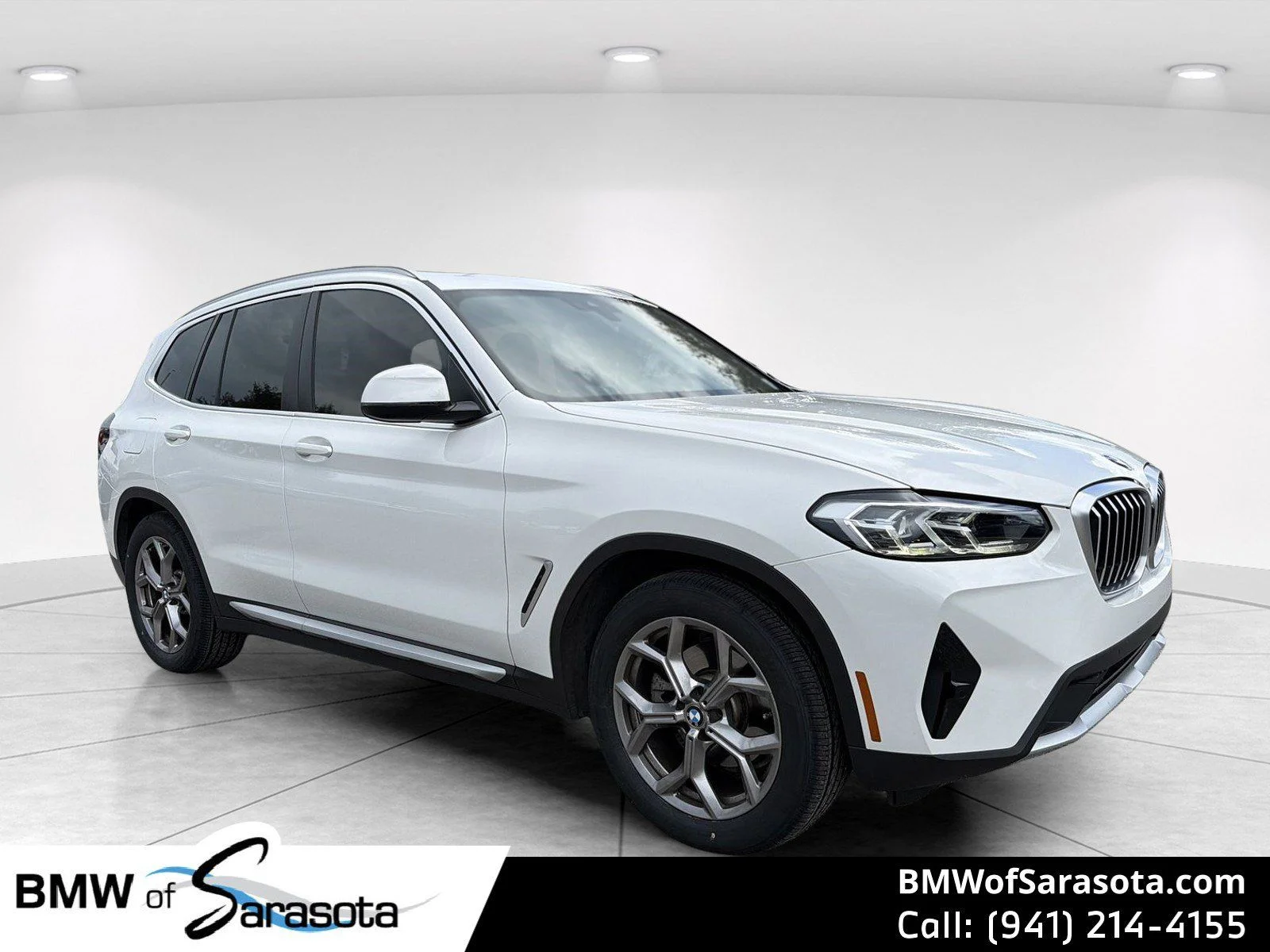 Used 2022 Alpine White BMW sDrive30i image 1