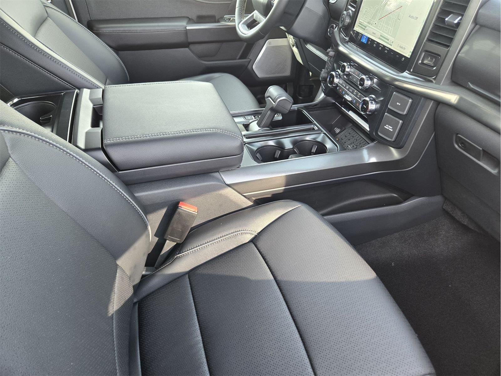 New 2026 Star White Metallic Tri-Coat FORD Lariat® image 9
