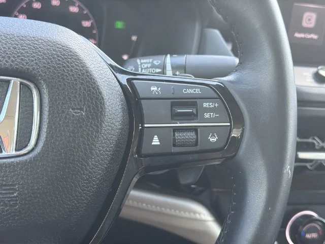 Used 2024  Honda Touring image 27