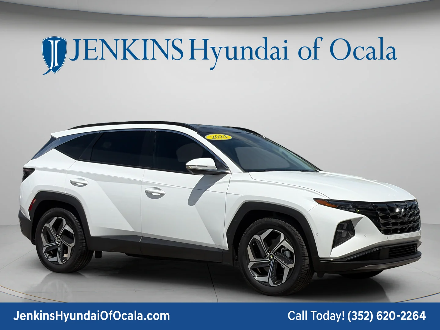 Used 2024 White Pearl Hyundai Limited image 1