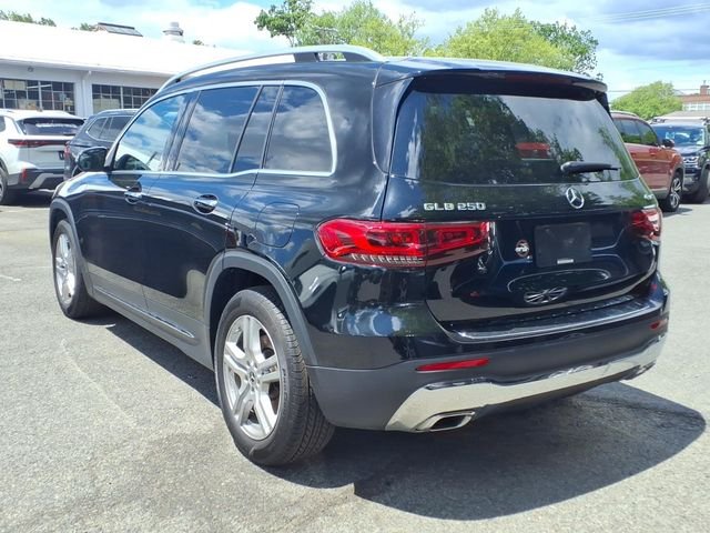 Used 2022 Black Mercedes-Benz GLB 250 image 6