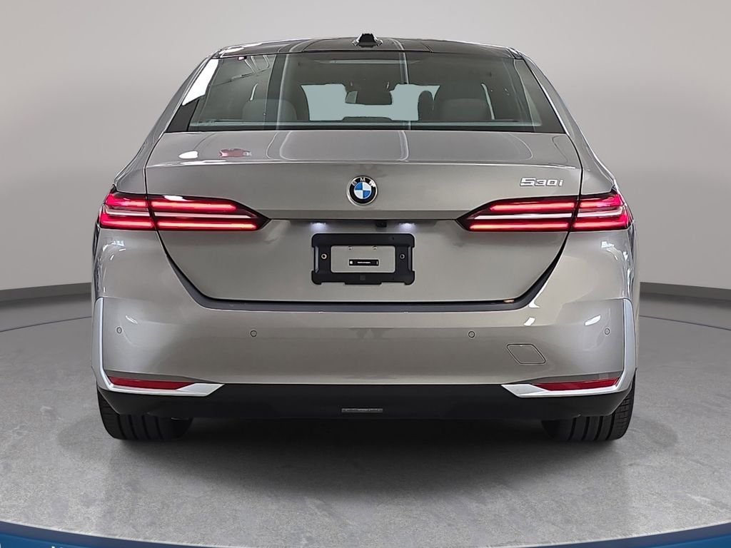 New 2027 Oxide Grey Metallic BMW 530i image 6