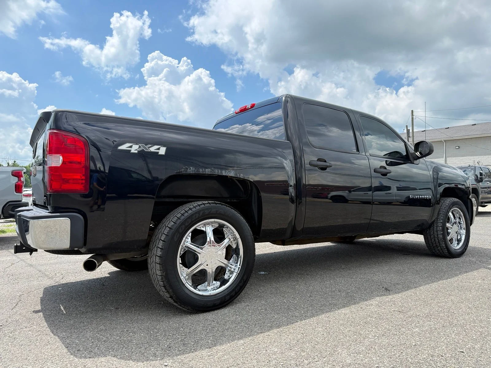 Used 2009 Black Chevrolet LT image 6