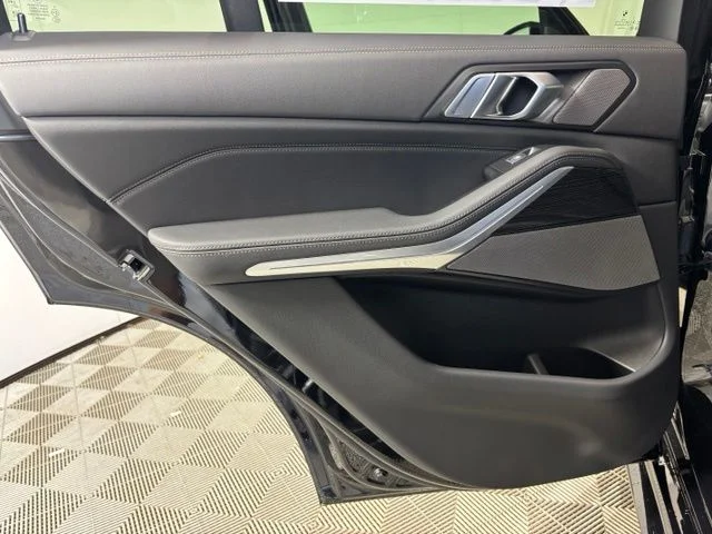 New 2026 Dk. BMW xDrive40i image 15