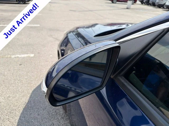 Used 2018 Blue Kia S image 12