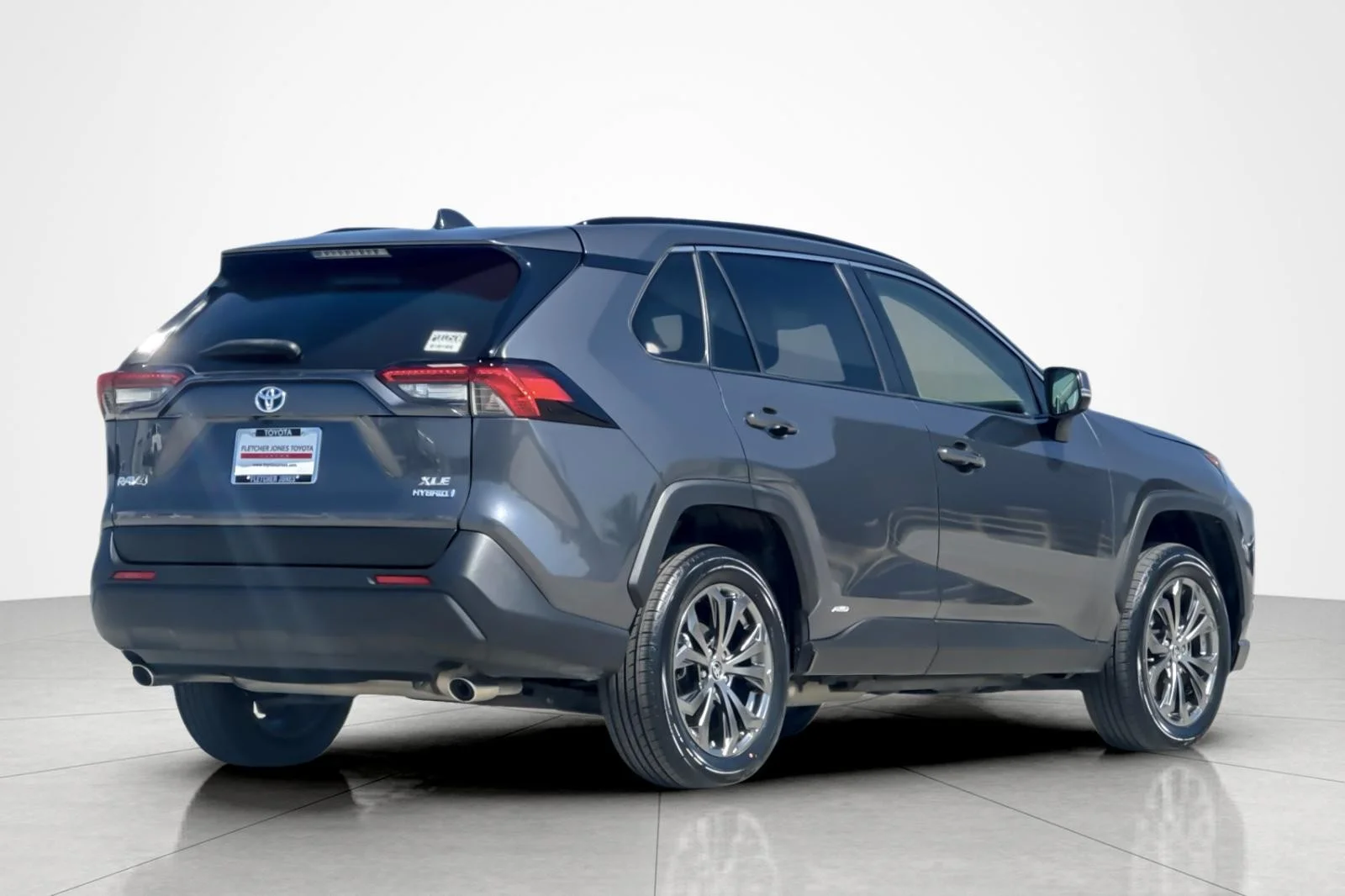 Used 2022 GRAY METALLIC Toyota Hybrid XLE Premium image 5
