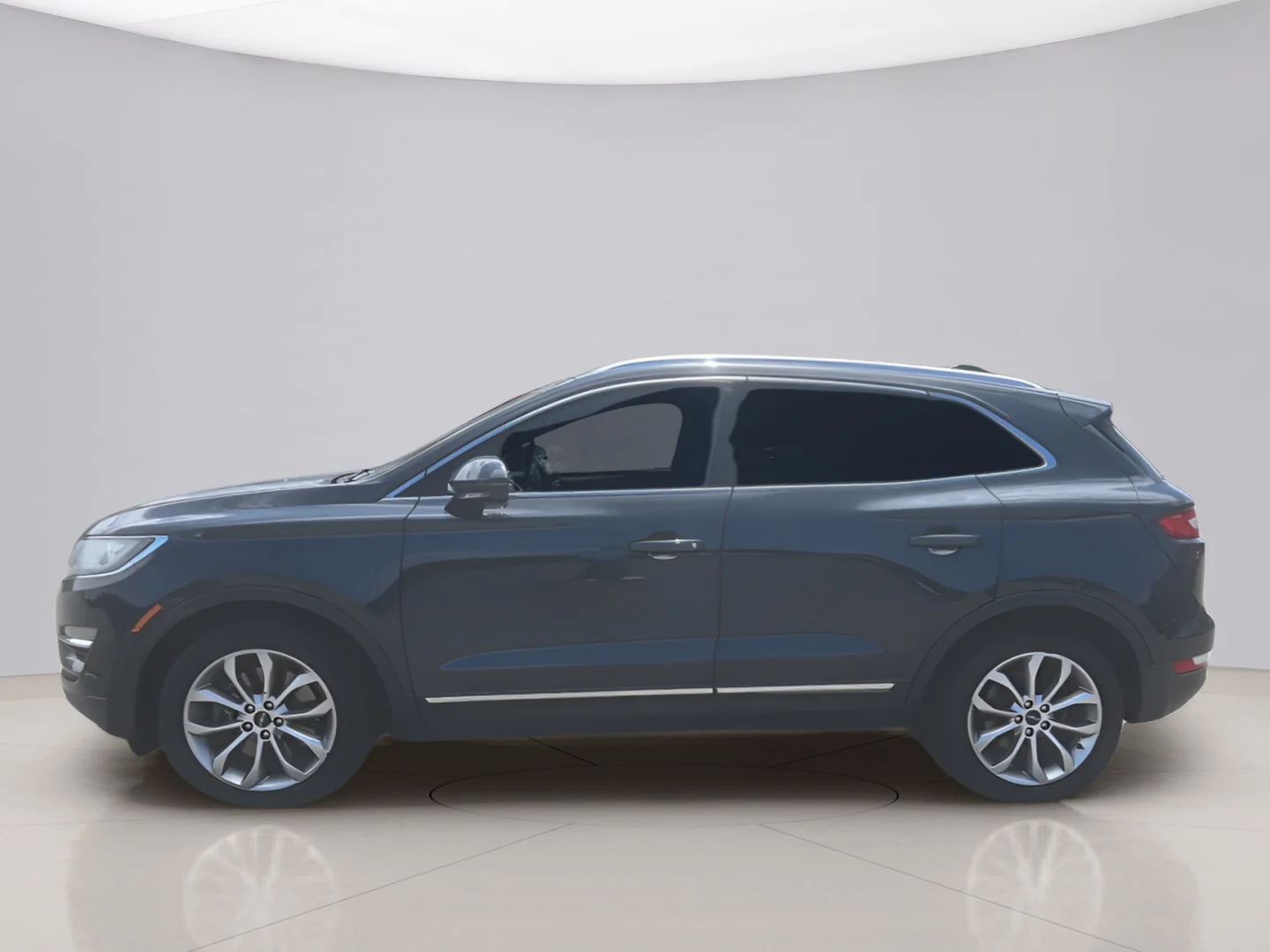 Used 2015 Black Lincoln AWD image 2