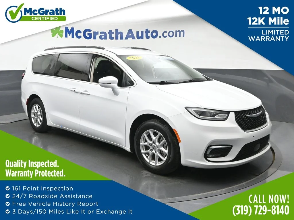 2022 Chrysler Pacifica Touring L's photo