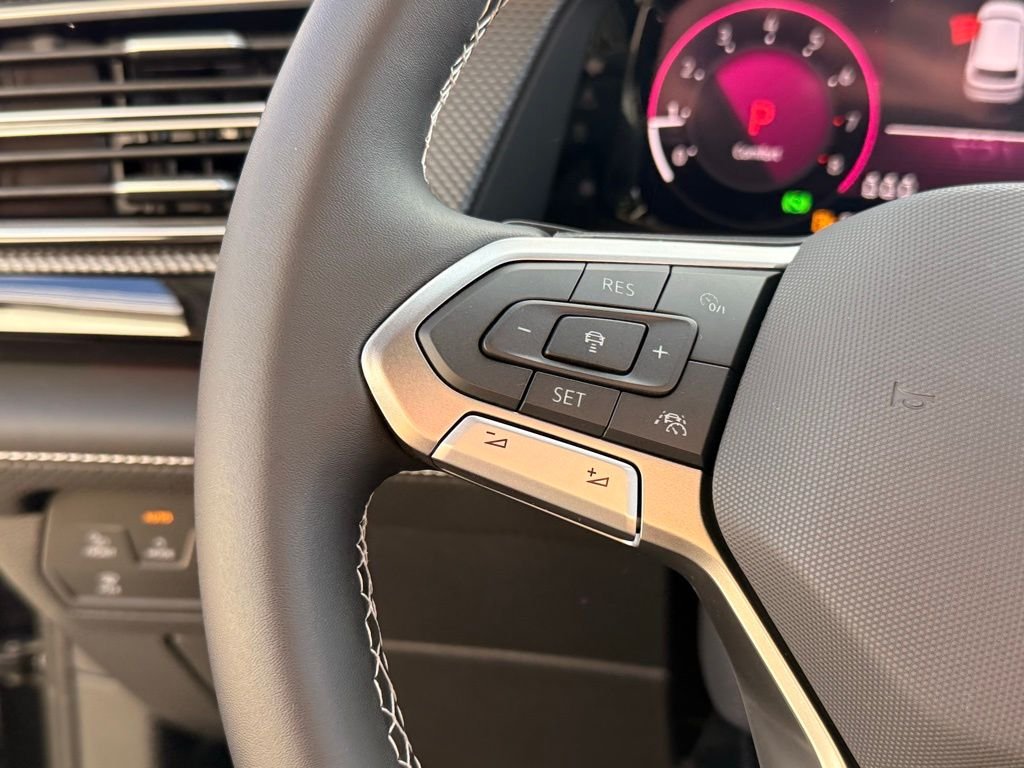 New 2026 Deep Black Pearl Volkswagen 2.0T SEL image 19