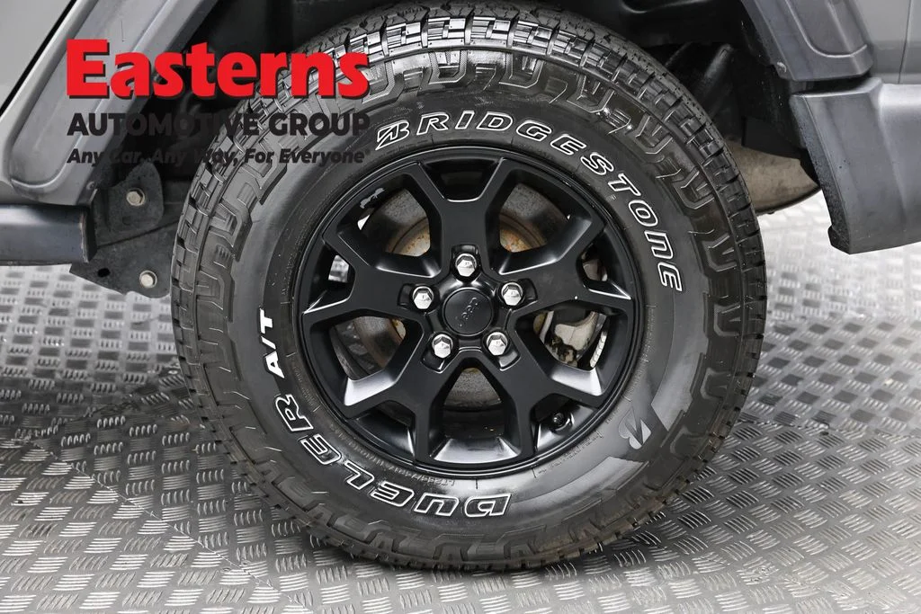 Used 2021 Gray Jeep Unlimited Willys image 8
