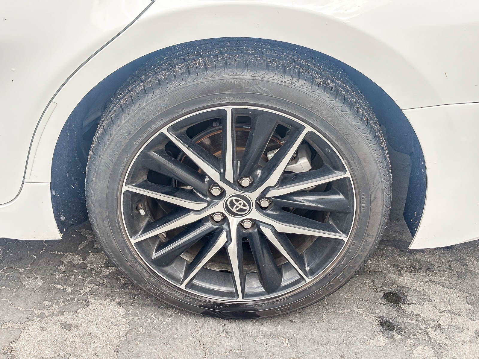 Used 2024 Ice Cap Toyota SE image 10