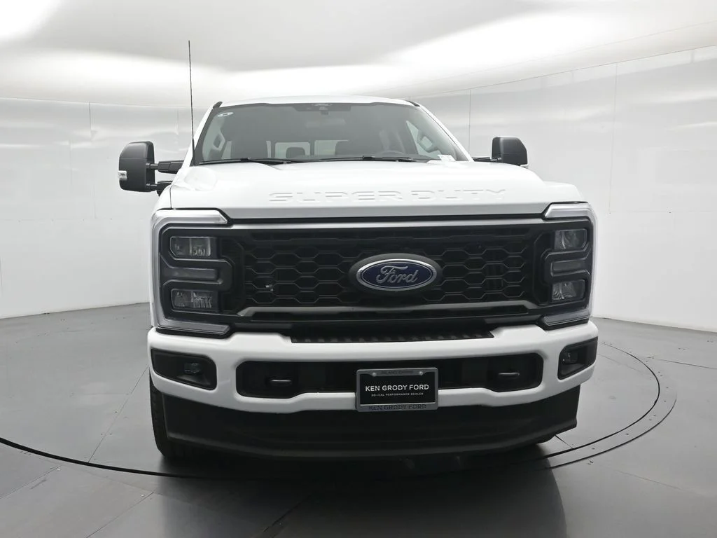 New 2026 Oxford White Ford XL image 40
