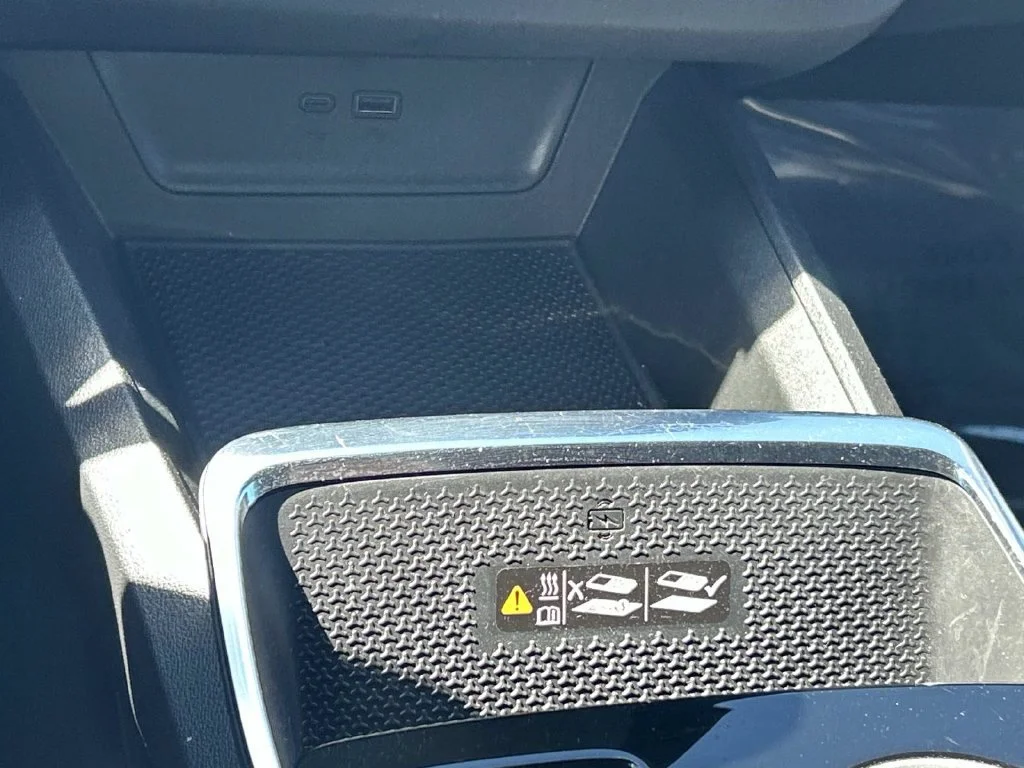 Used 2025 Mosaic Black Metallic Chevrolet LT image 21