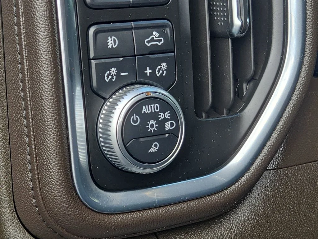 Used 2020 Gray GMC Denali image 34