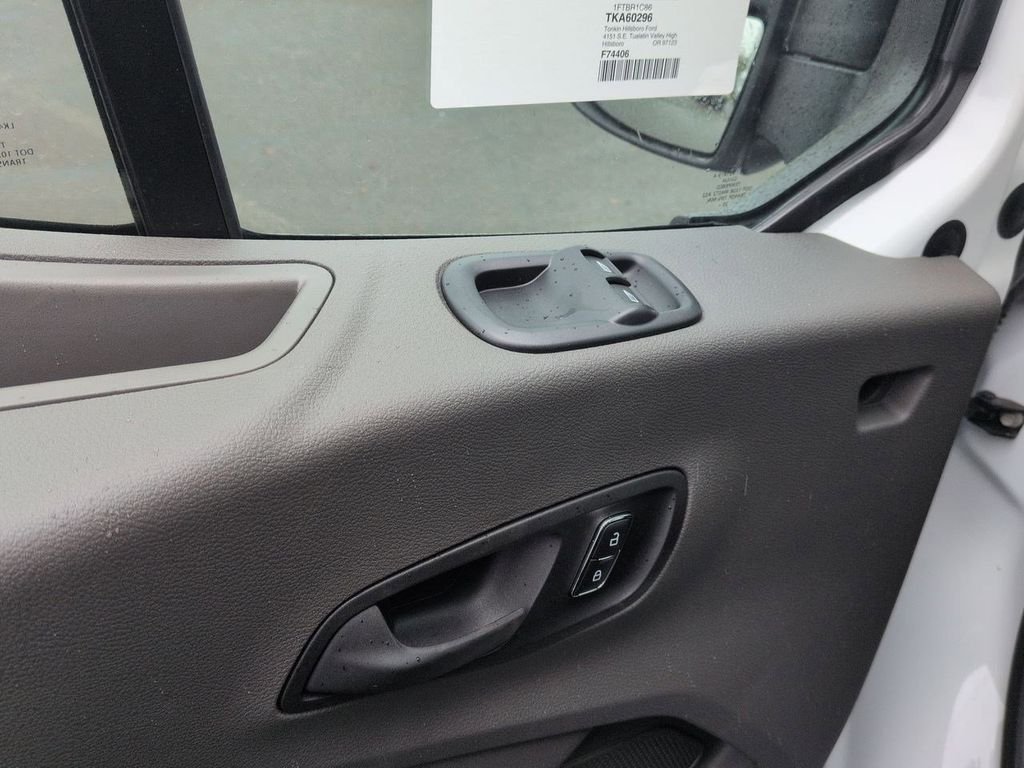 New 2026 Oxford White Ford Cargo Van image 41