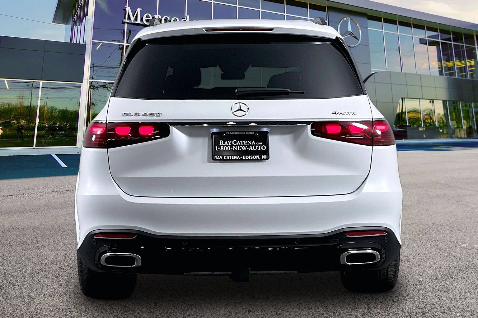 New 2026 MANUFAKTUR Moonlight White Magno Mercedes-Benz GLS 450 image 18