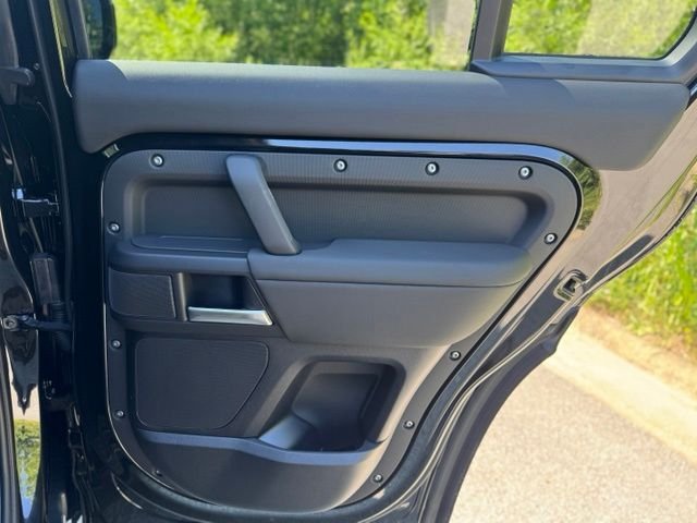 New 2026 Santorini Black Land Rover S image 15