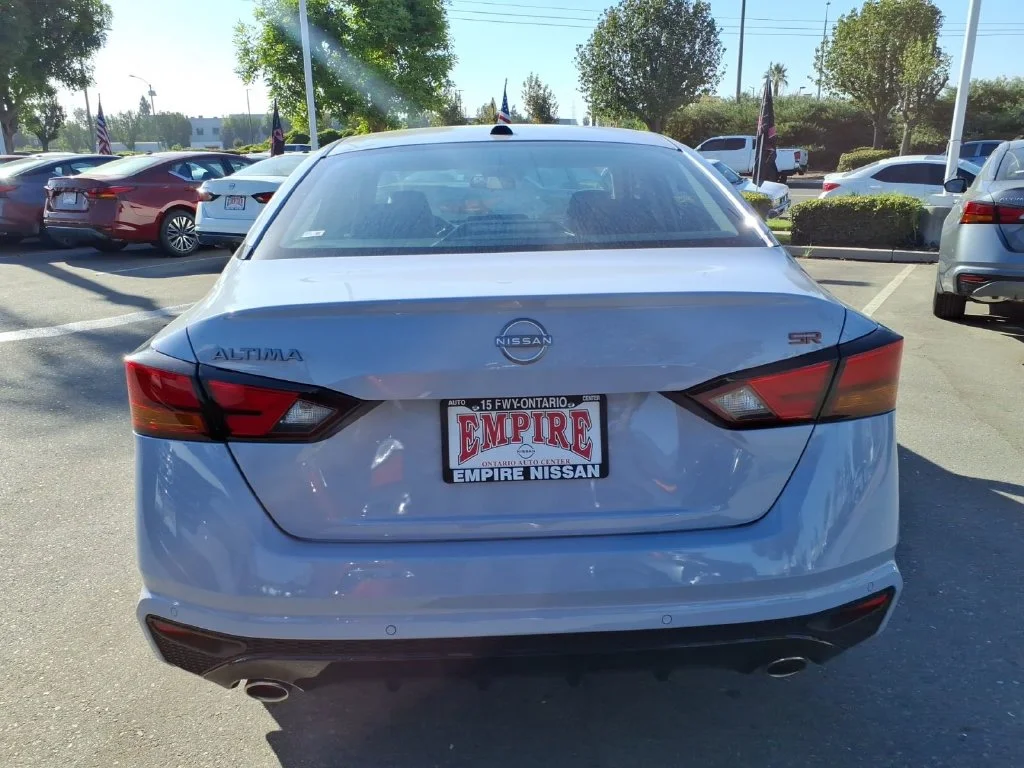 New 2026 Gray Sky Pearl Nissan SR image 5