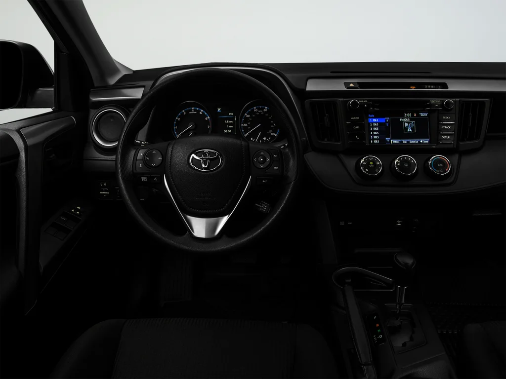 Used 2018 Silver Toyota LE image 40