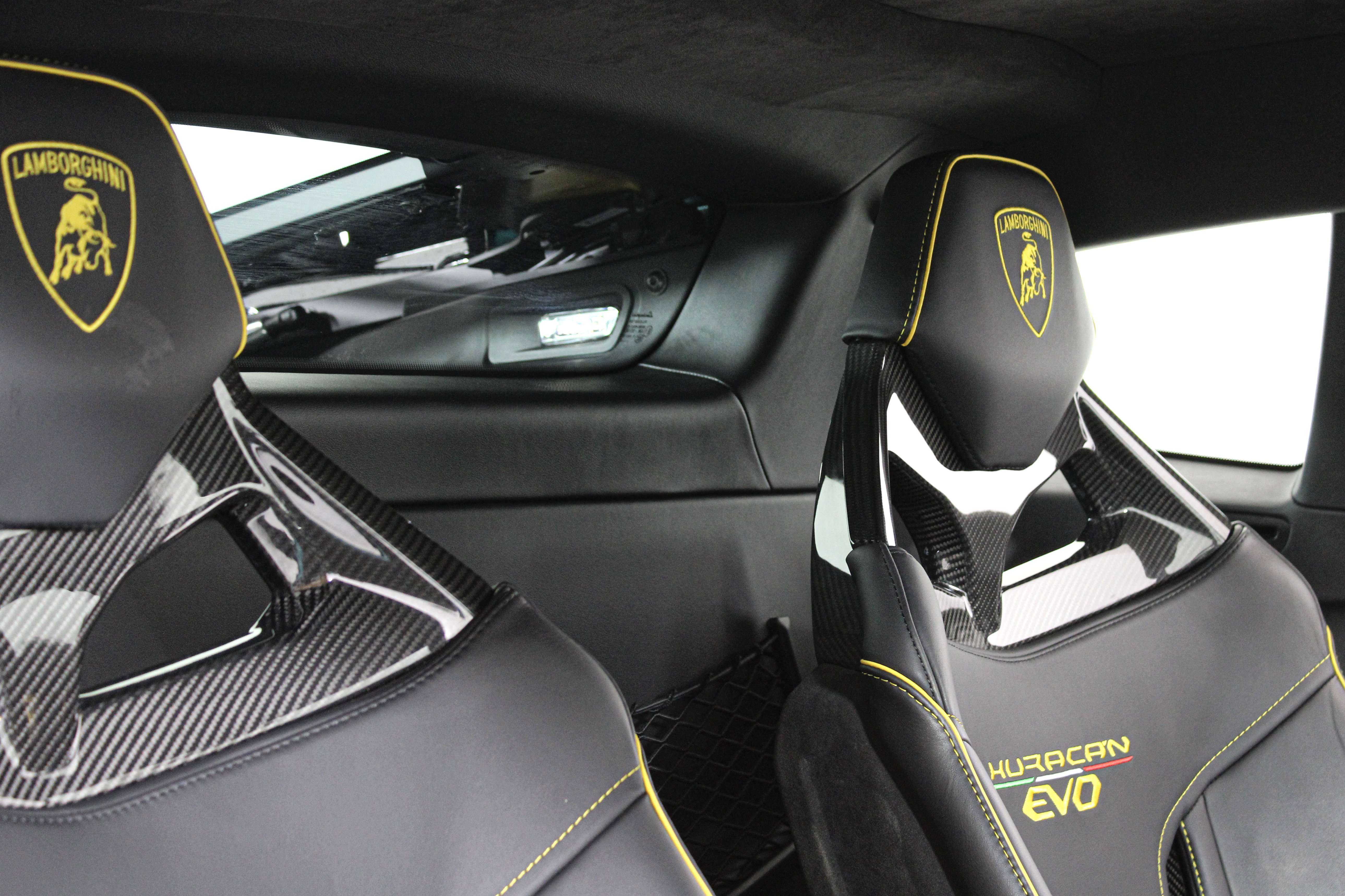Used 2021 Blue Lamborghini  image 21