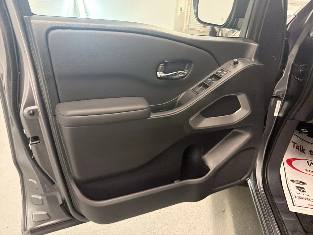 New 2027 Gun Metallic Nissan Crew Cab SV image 12