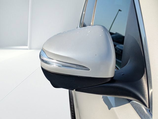 Used 2022 Polar White Mercedes-Benz GLE 450 image 13