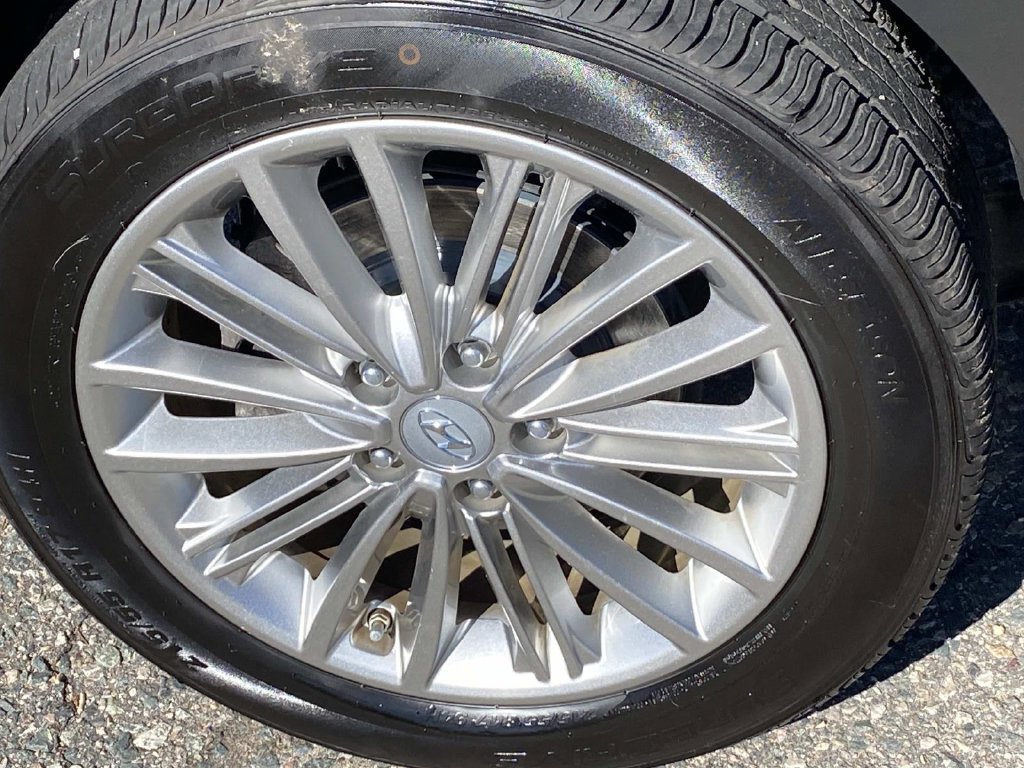Certified Used 2021 Black Hyundai SEL image 24
