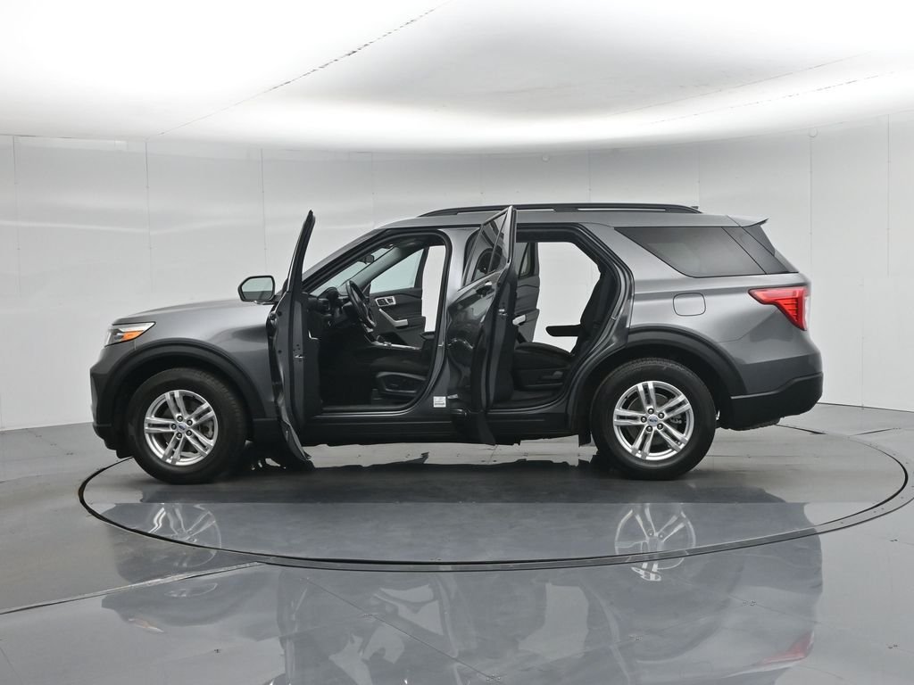 Certified Used 2023 Gray Ford XLT image 5