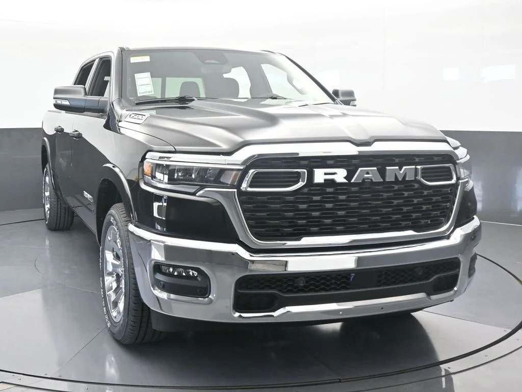 New 2026 Diamond Black Crystal Pearl-Coat Exterior Paint RAM Big Horn/Lone Star image 9