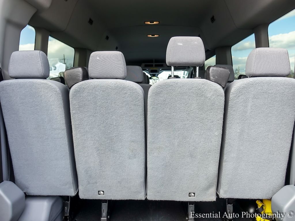 Used 2017 Oxford White Ford XLT Medium Roof image 21