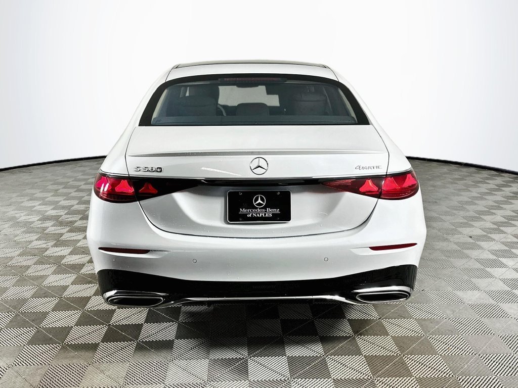 New 2027 MANUFAKTUR Moonlight White Metallic Mercedes-Benz S 580 image 6