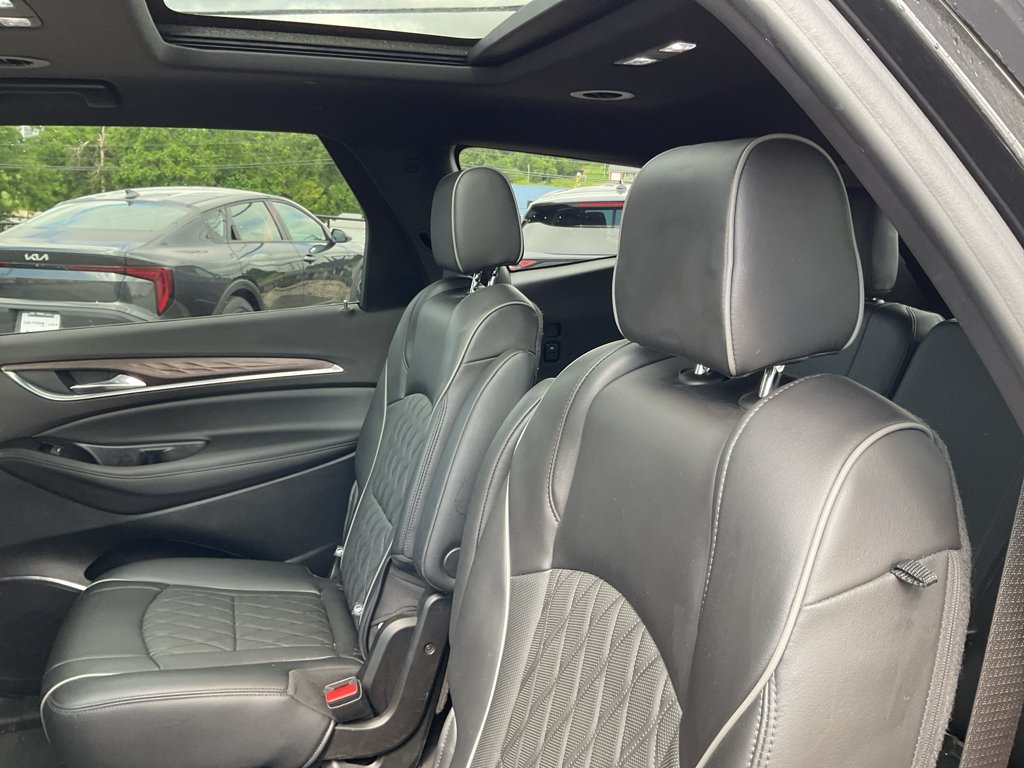 Used 2022 Ebony Twilight Metallic Buick Avenir image 16