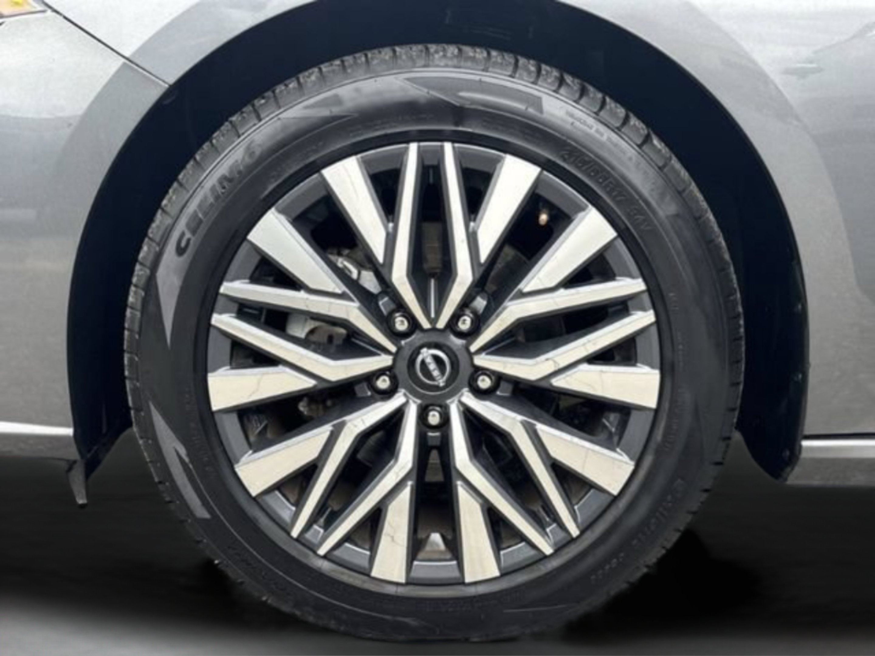 2024 Nissan Altima SV - Photo 33