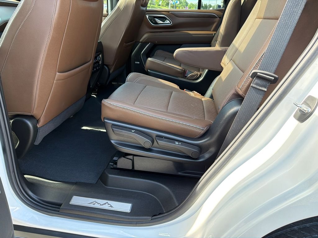 Used 2024 Beige Chevrolet High Country image 21