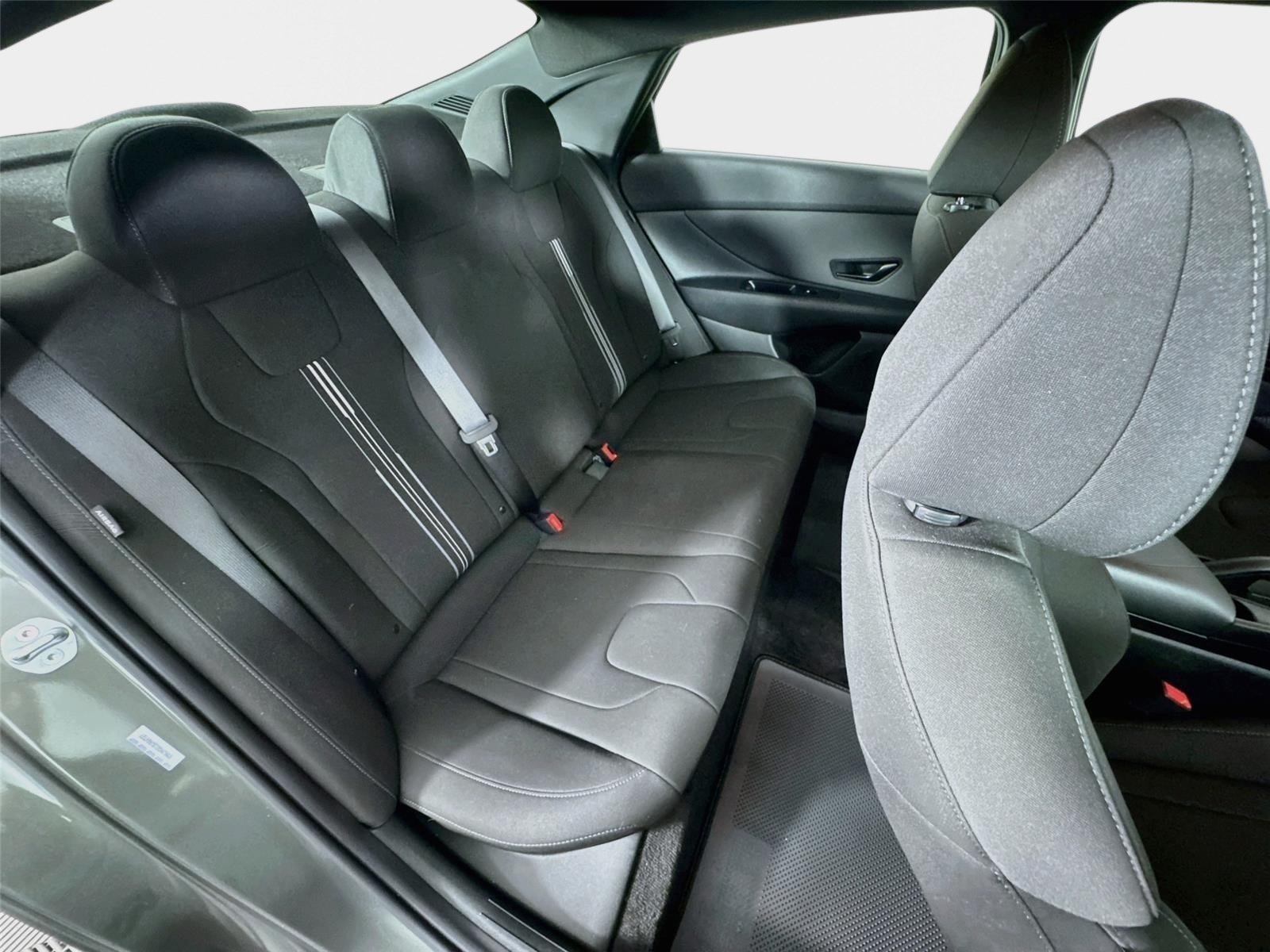 Used 2025 Amazon Gray Hyundai SEL Sport image 24