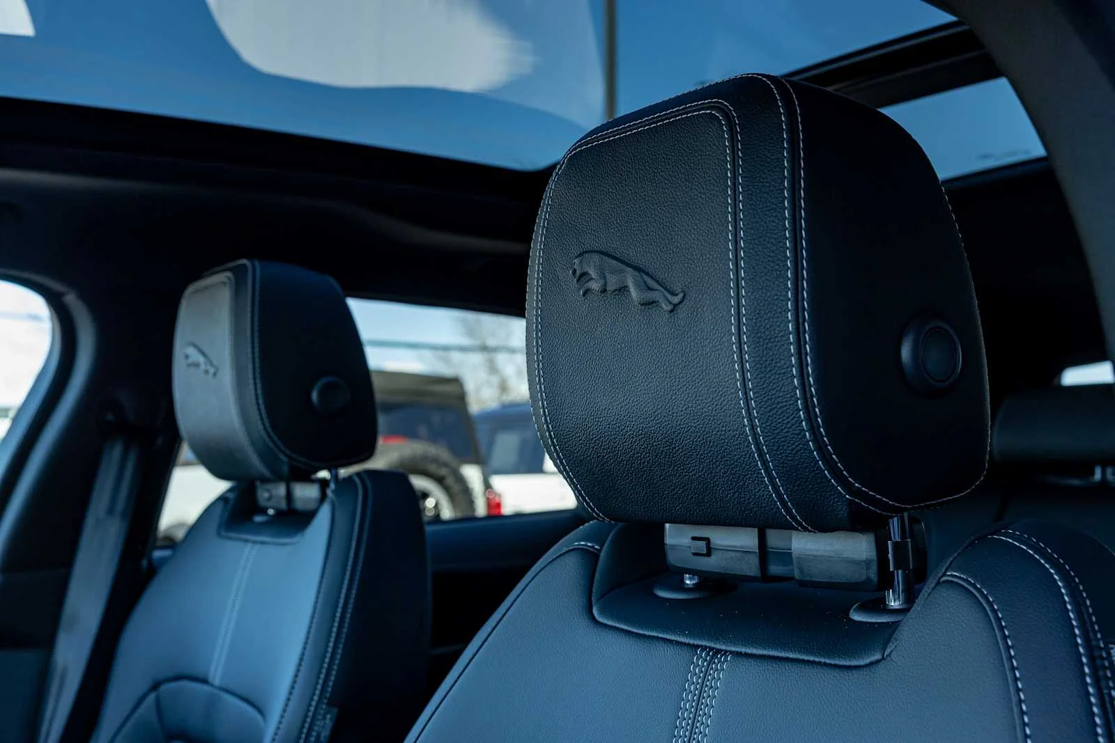 2026 Jaguar F-Pace R-Dynamic S - Photo 23