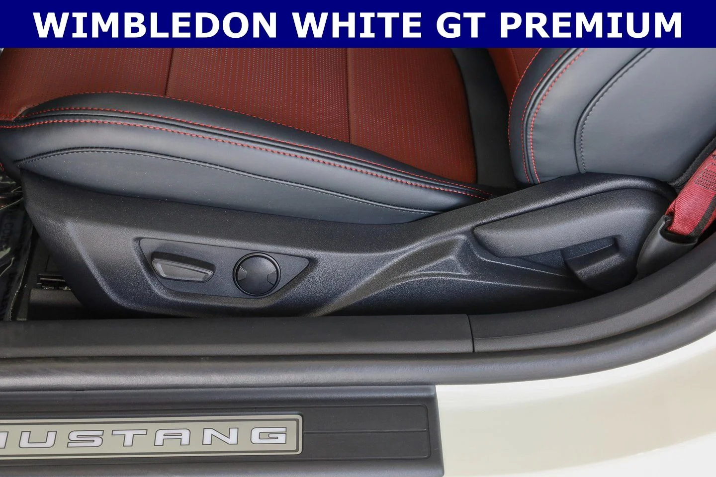 2025 Ford Mustang GT Premium Fastback - Photo 13