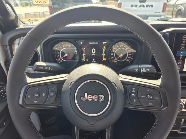 New 2026 Bright White Clear-Coat Exterior Paint Jeep 85th Anniversary Edition image 27