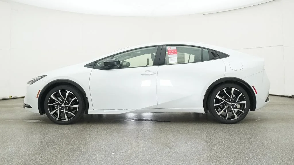 2025 Toyota Prius XSE - Photo 20