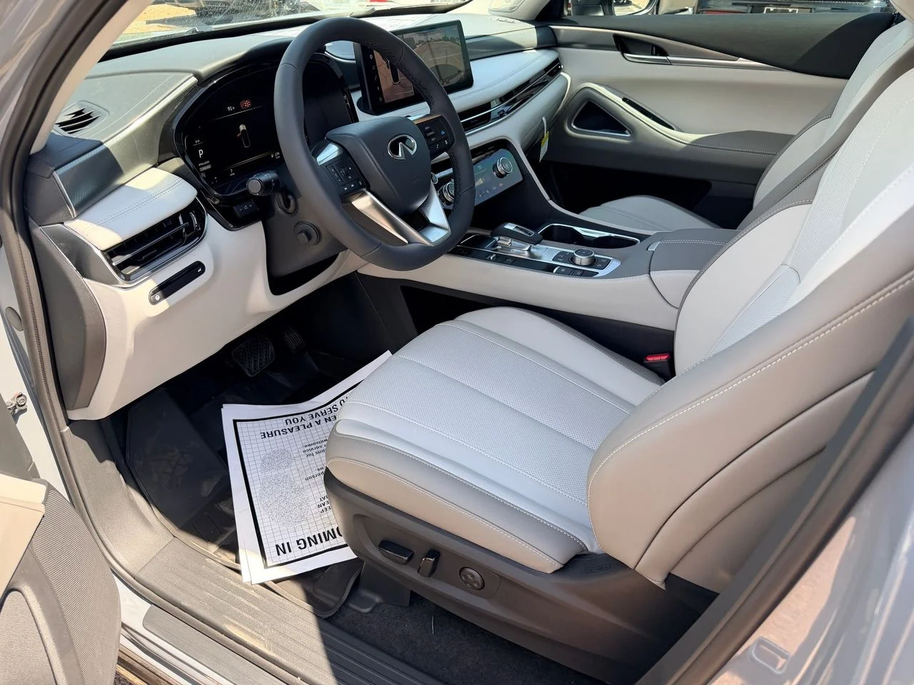 New 2027 HARBOR GRAY INFINITI Luxe FWD image 14