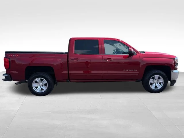 Used 2018 CAJUN RED TINTCOAT Chevrolet LT image 8
