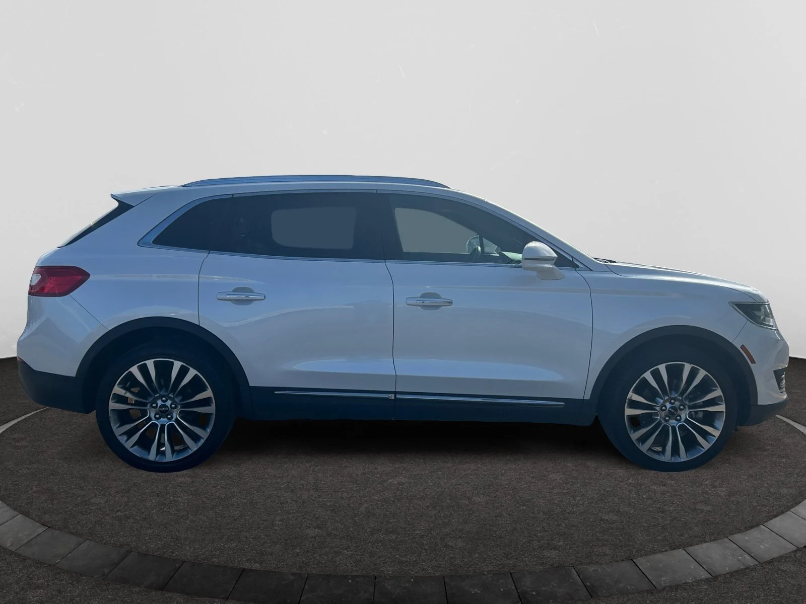 Used 2018 WHITE Lincoln RESERVE AWD image 6