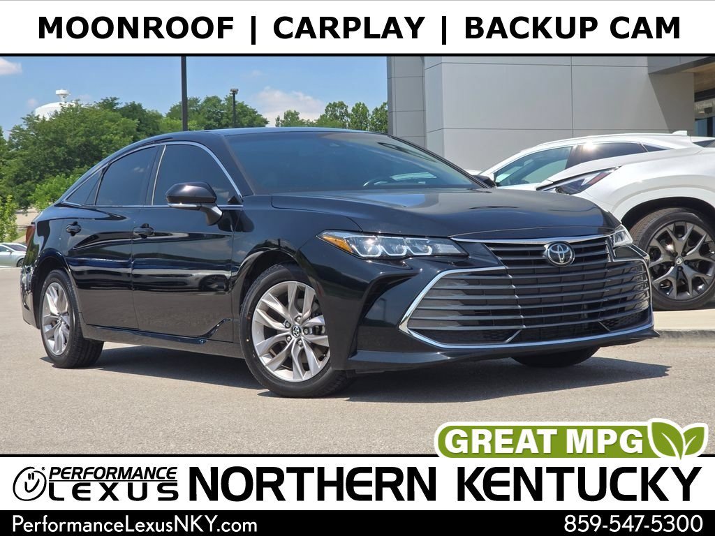 Used 2019 Midnight Black Metallic Toyota XLE image 1