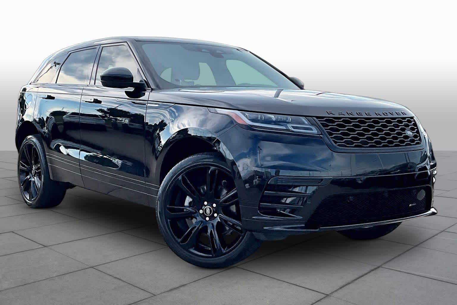 Used 2022 Santorini Black Metallic Land Rover R-Dynamic S image 3