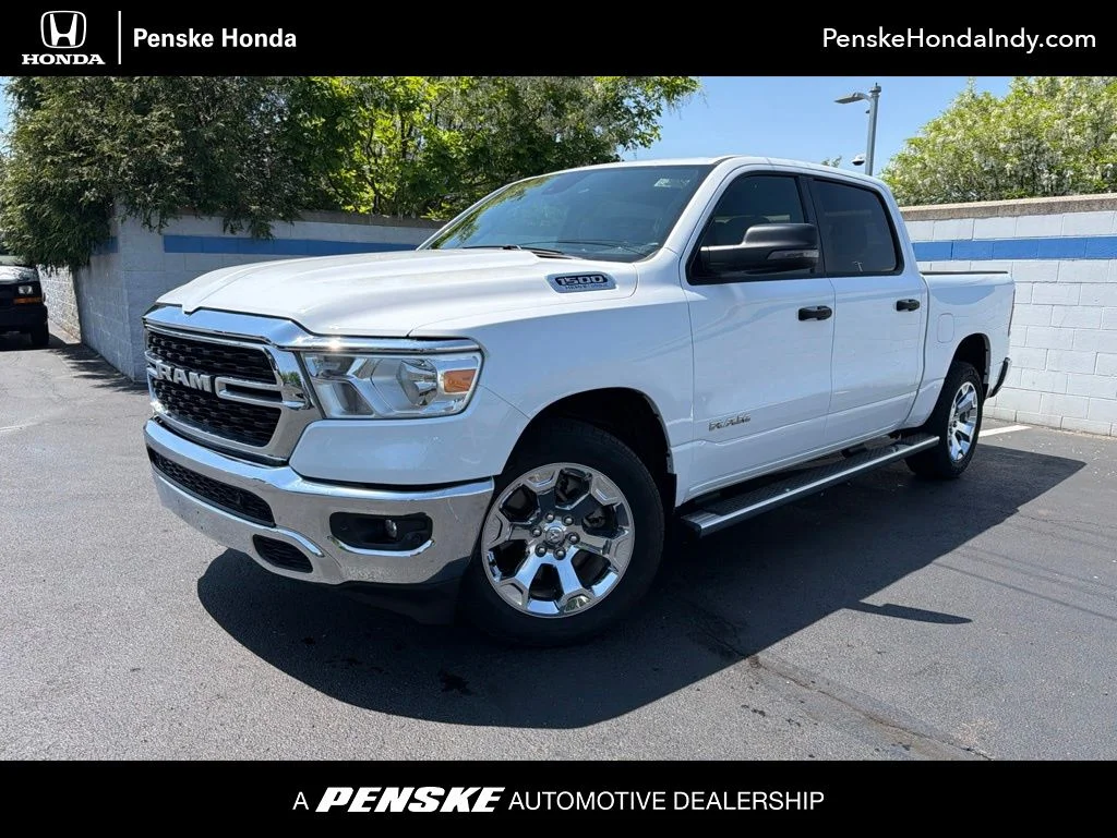 2023 RAM 1500 Big Horn/Lone Star 4x4 Crew Cab 5'7's photo