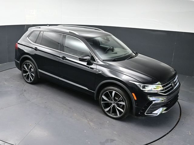 Used 2024 Deep Black Pearl Volkswagen 2.0T SEL R-Line image 26