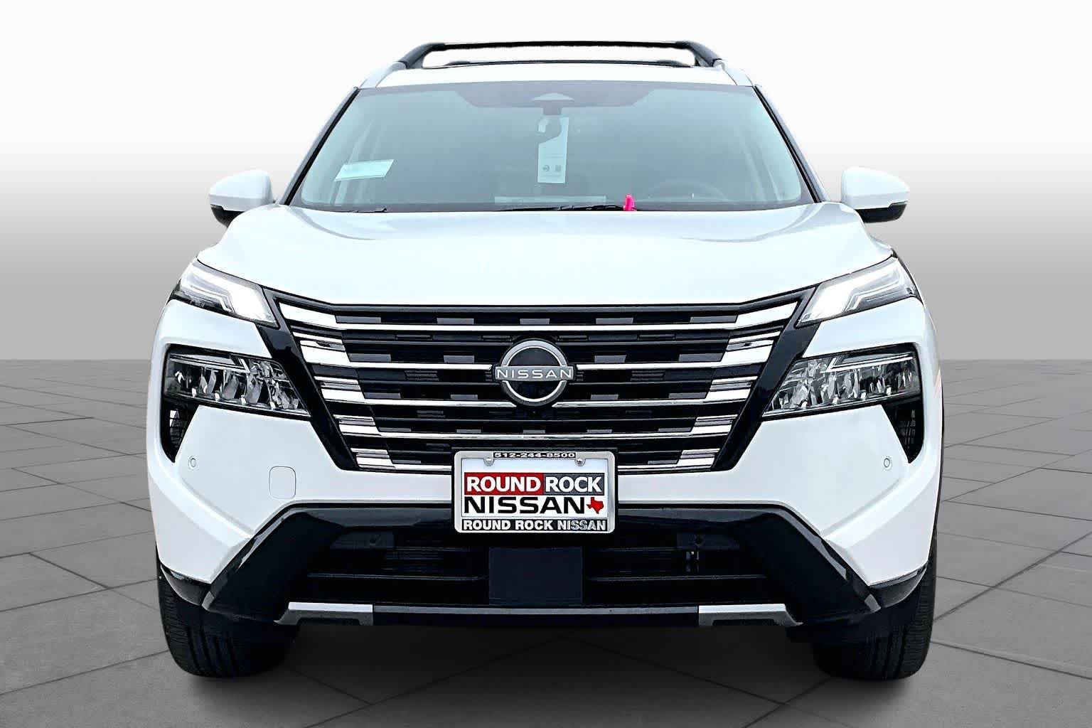 New 2026 Everest White Pearl TriCoat Nissan Platinum image 3