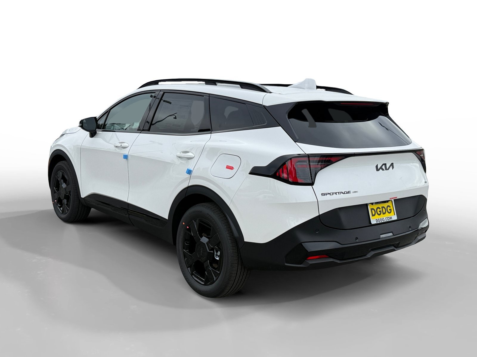 New 2027 Snow White Pearl Kia X-Line image 3