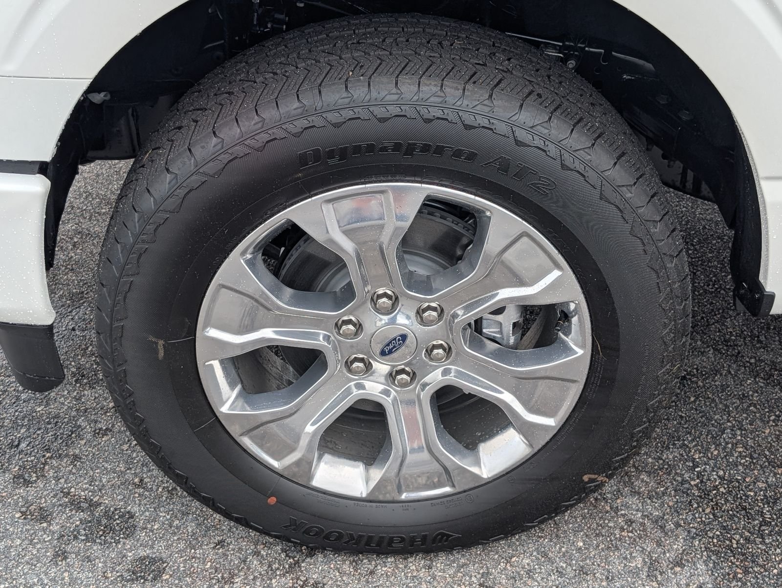 New 2026 Star White Metallic Tri-Coat Ford Platinum image 13